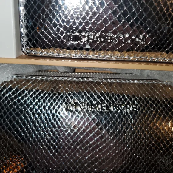 Michael Kors Box - Picture 3 of 11